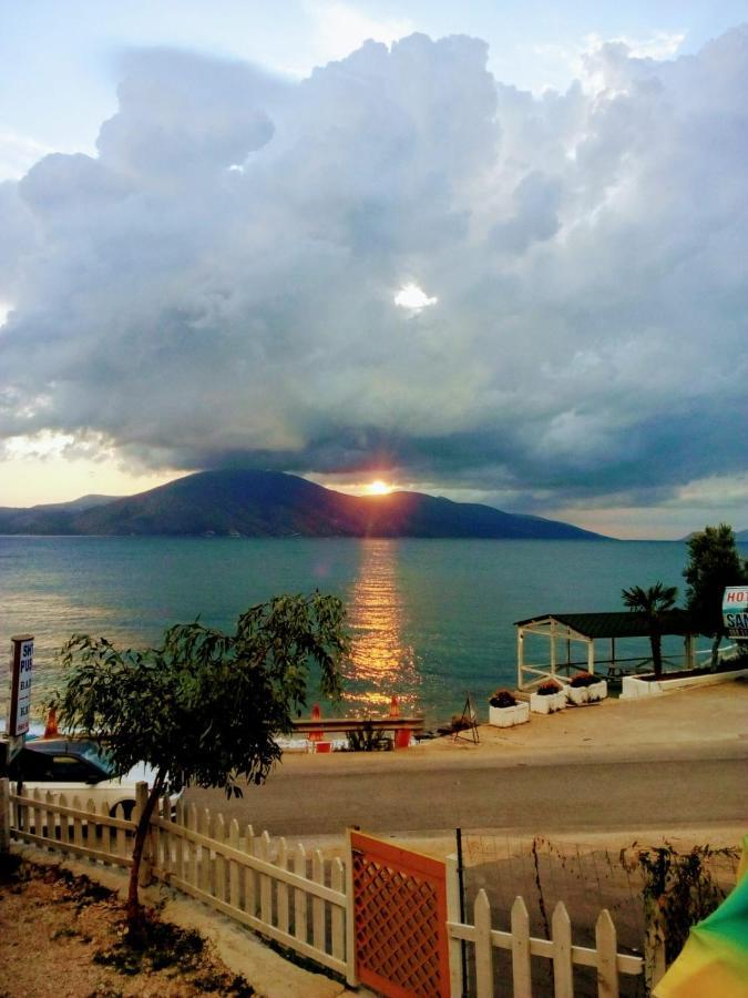 Ramo'S Cozy Beachside Haven With Panoramic Views - 2Nd Vlore Ngoại thất bức ảnh