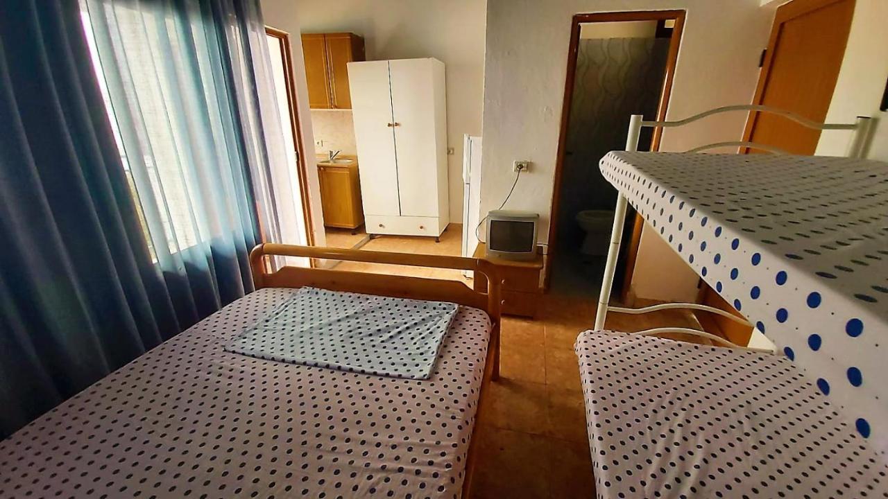 Ramo'S Cozy Beachside Haven With Panoramic Views - 2Nd Vlore Ngoại thất bức ảnh